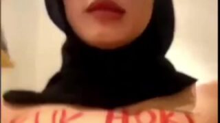 Full TikTok Cewek Jilbab Cantik Badan Bohay Main Terong Sampe Basah Top Trending Global 2024